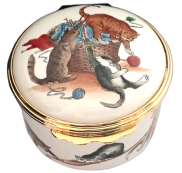 Cat Box (01/5901) 1.62" diameter. Inside Lid: Sketch of a Cat Playing. 