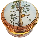 Winnie the Pooh How a Bear Likes Honey (01/4912) 1.62" diameter. Limited Edition of 2500.