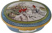 Winterthur Point-to-Point Three Offers (Halcyon Days) 2.5" oval x 1" high. Inside lid: "Winterthur Point-to-Point" (Painted eagle) Front side base: "Three Offers"